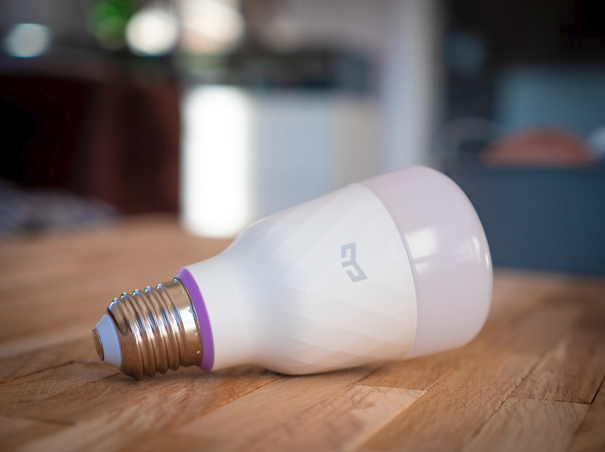 Inteligentná žiarovka je často súčasťou inteligentnej domácnosti